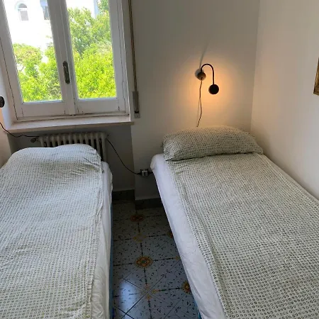 Supercentral In Anacapri, Capri Villa